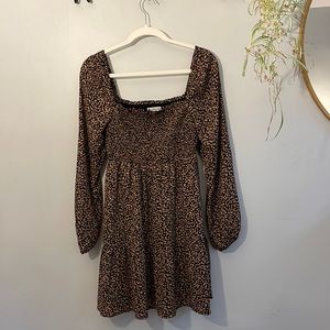 Abercrombie & Fitch medium tall Mini Maxi Smock dress with pockets.